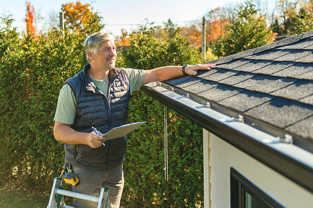 Professional Roofing technician working in Happy Valley, OR